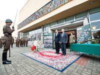 Przekazanie zabytkowego karabinu bydgoskiemu muzeum